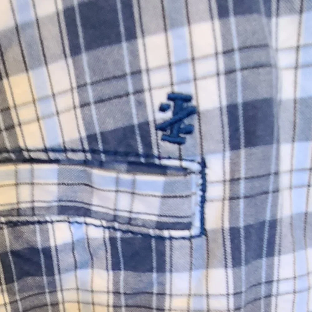 IZOD MEN'S CLASSIC COMFORT FIT- FLAT FRONT- BLUE /WHITE PLAID SHORTS- SIZE 36
